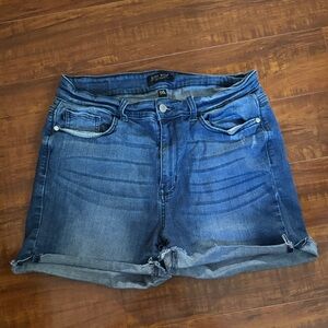 Judy Blue Medium Wash Rolled Hem Denim Shorts